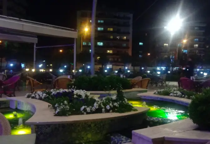 Akvaryum Cafe & Restaurant - İzmir Mekan Rehberi