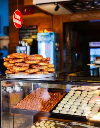 Alaçatı Köy Kurabiyecisi - İzmir Mekan Rehberi