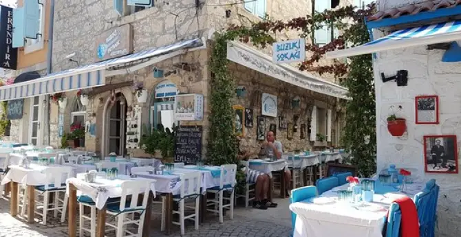 Buzuki Alaçatı - İzmir Mekan Rehberi