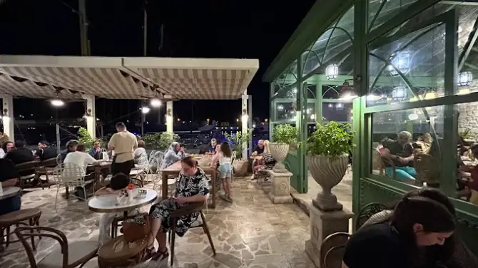 Alaköy Pastanesi Çeşme - İzmir Mekan Rehberi