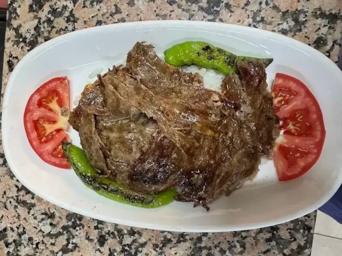 Ali Paşa Dönercisi - İzmir Mekan Rehberi