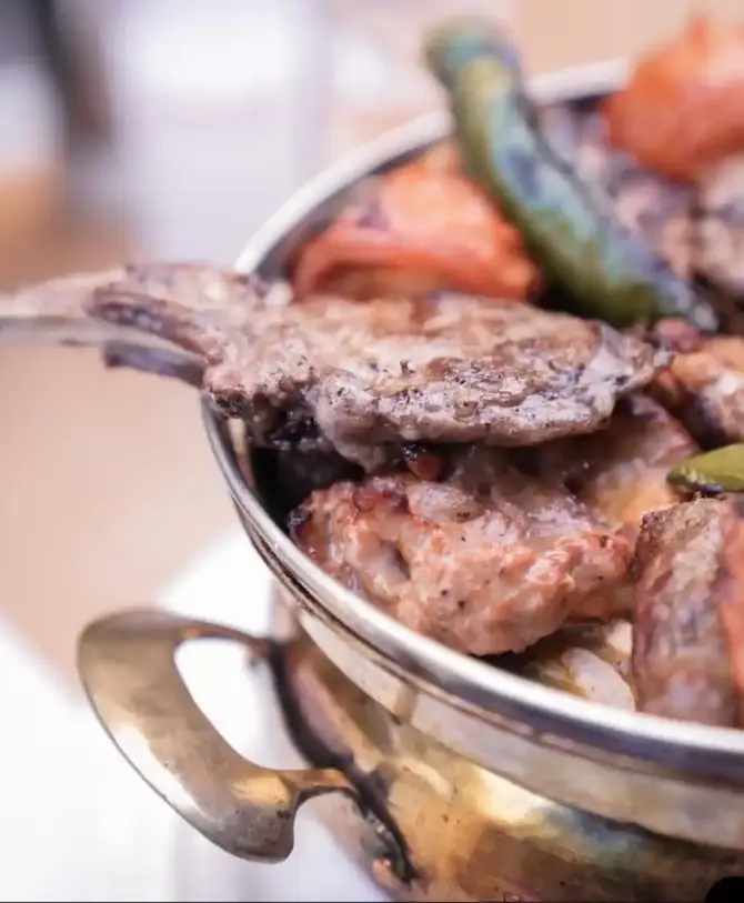 Altınkapı Restoran Alsancak - İzmir Mekan Rehberi