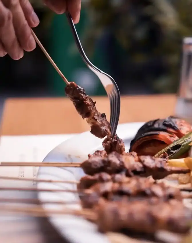 Altınkapı Restoran Alsancak - İzmir Mekan Rehberi