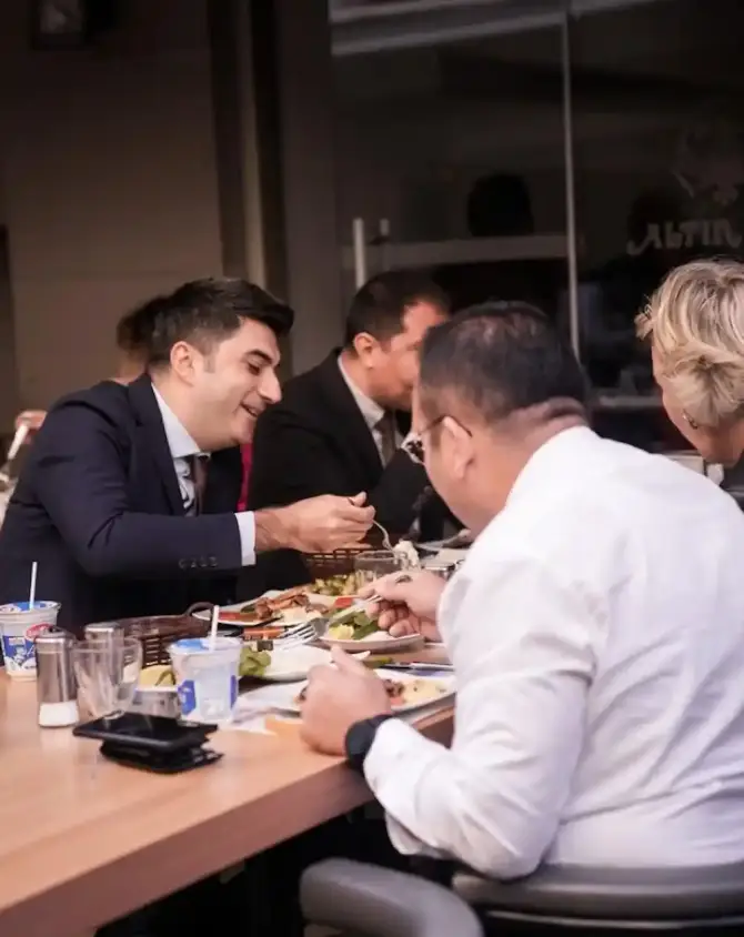 Altınkapı Restoran Alsancak - İzmir Mekan Rehberi
