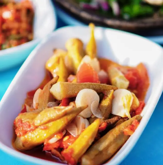 Altın Tabak Restaurant - İzmir Mekan Rehberi