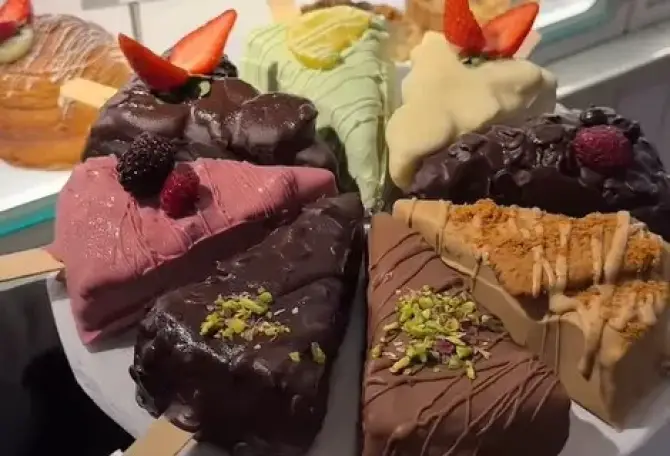 Angelic Desserts - İzmir Mekan Rehberi