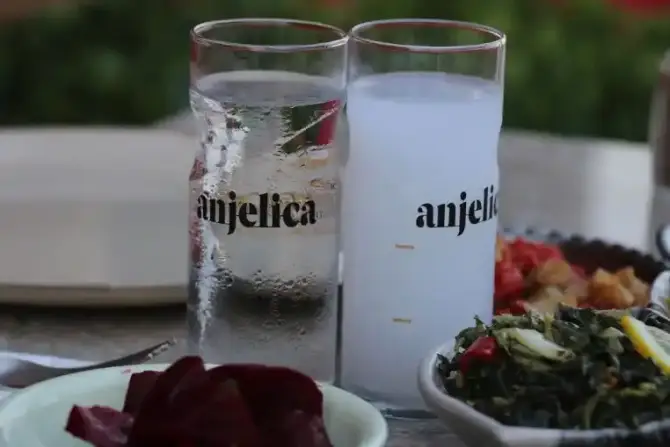 Anjelica Alaçatı  - İzmir Mekan Rehberi