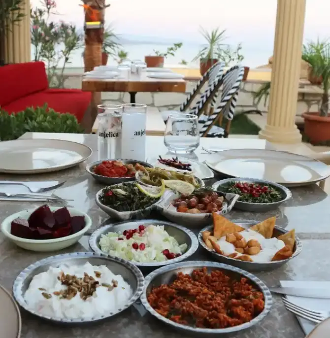 Anjelica Alaçatı  - İzmir Mekan Rehberi