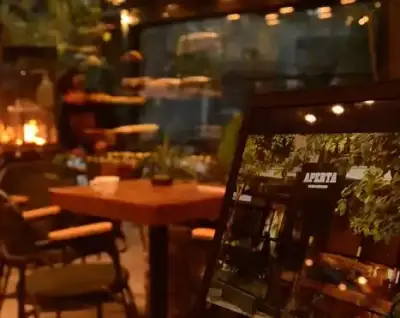 Aperta Coffee & Lunch fotoğraf 3 - İzmir Mekan Rehberi