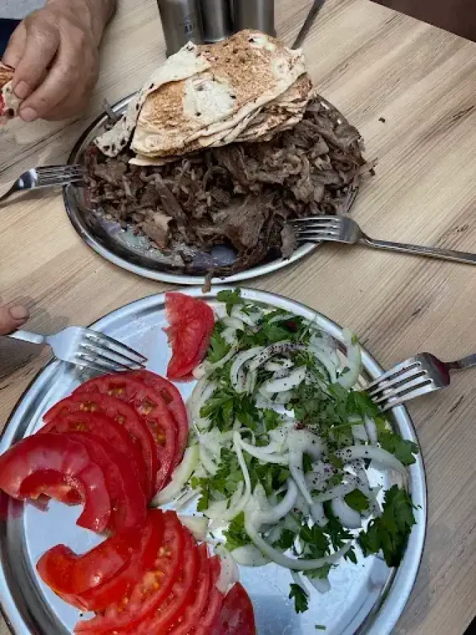 Arpa Döner Et Pişiricisi - İzmir Mekan Rehberi