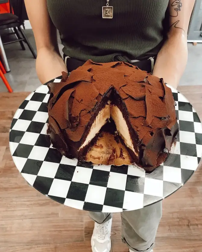 Art Cake Patisserie - İzmir Mekan Rehberi