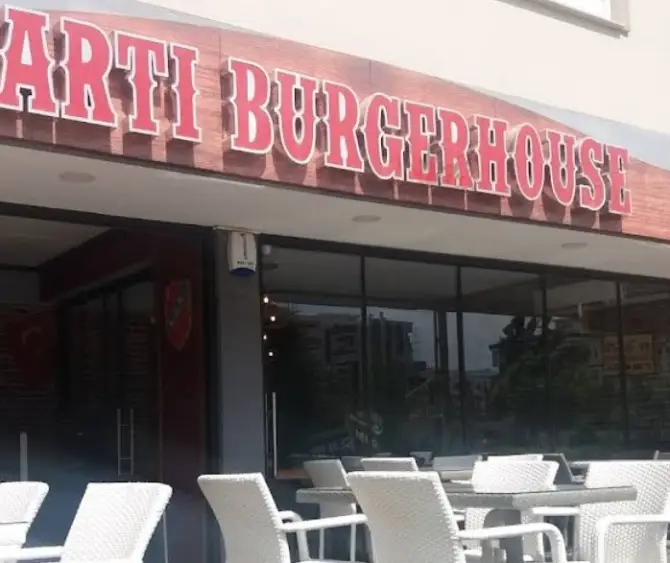 Artı Burgerhouse Karşıyaka - İzmir Mekan Rehberi