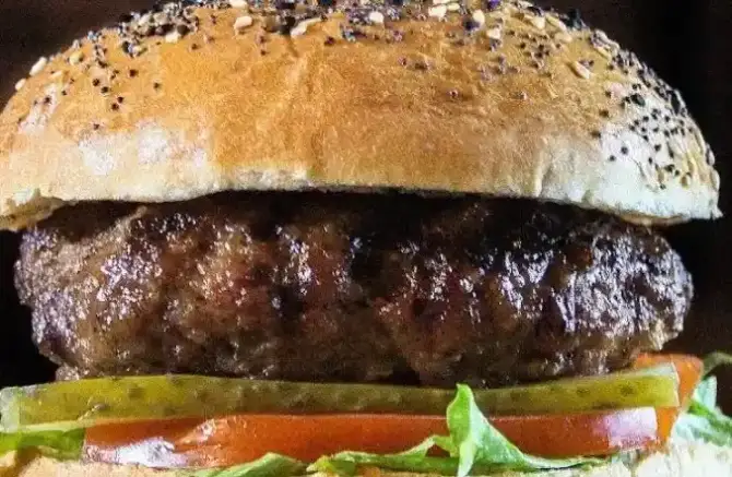 Artı Burgerhouse Karşıyaka - İzmir Mekan Rehberi