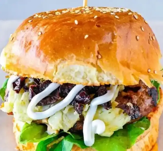 Artı Burgerhouse Karşıyaka - İzmir Mekan Rehberi
