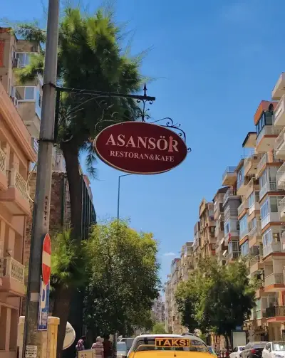 Tarihi Asansör Restoran İzmir - İzmir Mekan Rehberi