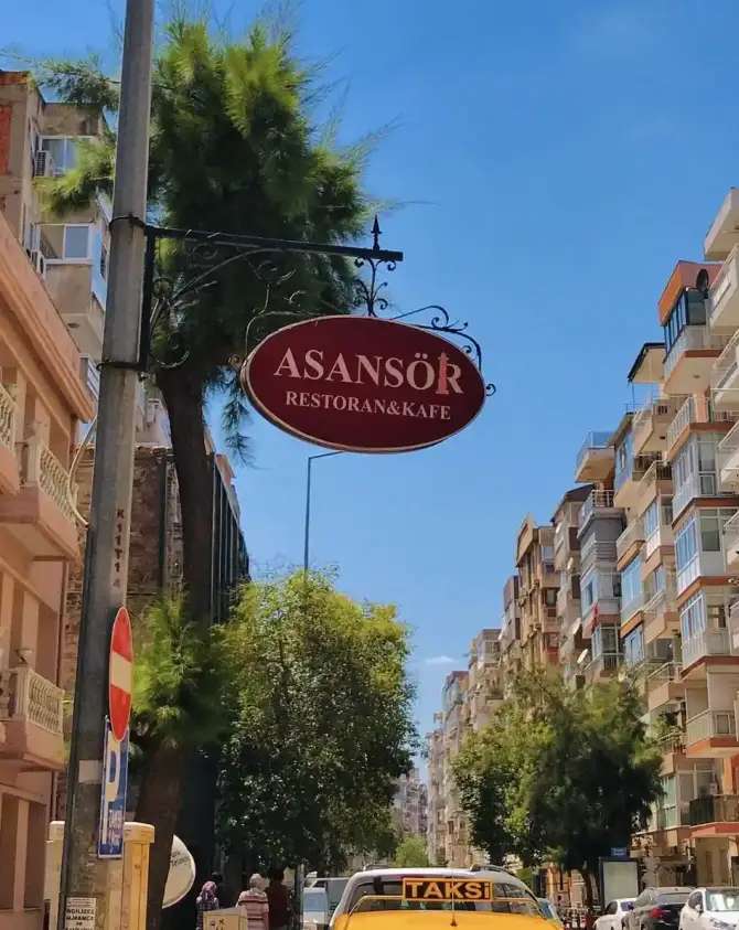 Tarihi Asansör Restoran İzmir - İzmir Mekan Rehberi