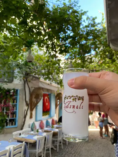Asmalı Alaçatı - İzmir Mekan Rehberi