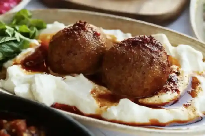Ateş Ocakbaşı Bayraklı  - İzmir Mekan Rehberi