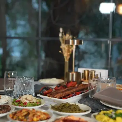 Ateş Ocakbaşı Bostanlı - İzmir Mekan Rehberi