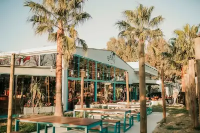 Babil Bira Bahçesi fotoğraf 2 - İzmir Mekan Rehberi