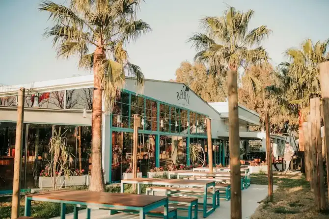 Babil Bira Bahçesi - İzmir Mekan Rehberi