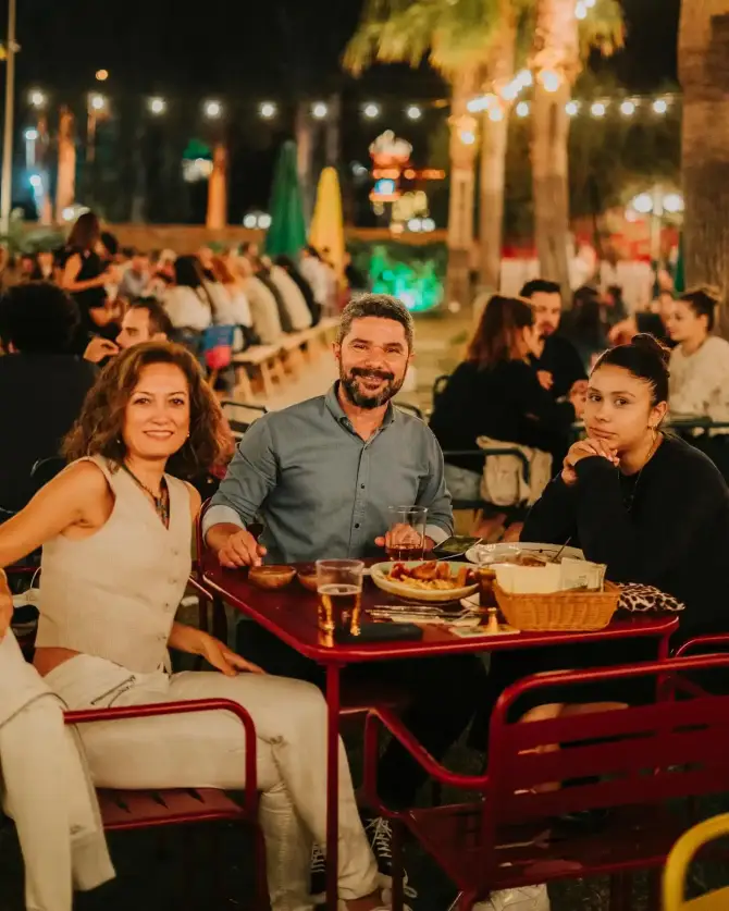 Babil Bira Bahçesi - İzmir Mekan Rehberi