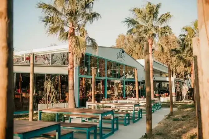 Babil Bira Bahçesi - İzmir Mekan Rehberi