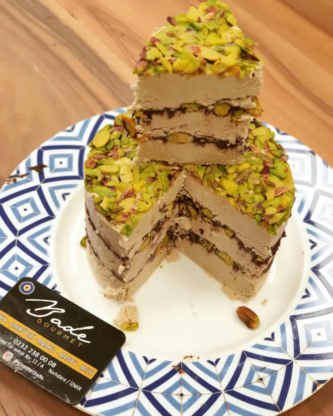Bade Gourmet Şarkuteri - İzmir Mekan Rehberi
