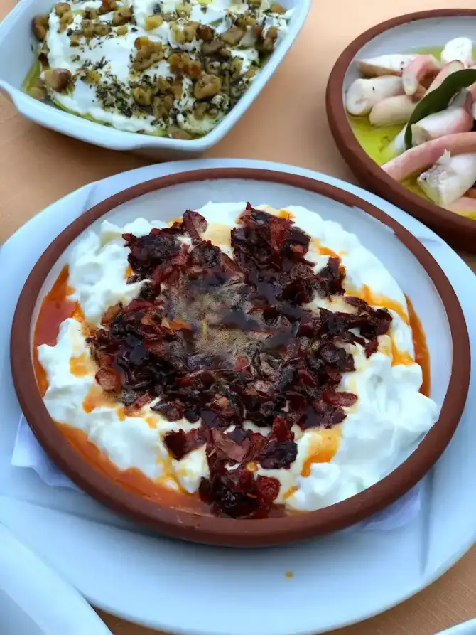 Balıkçı Hüseyin Usta - İzmir Mekan Rehberi