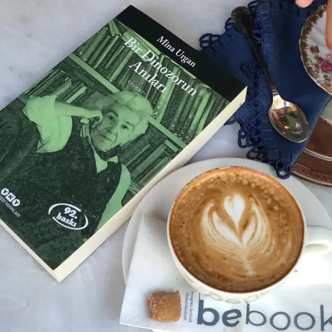 Be Water Coffee & Book Store - İzmir Mekan Rehberi