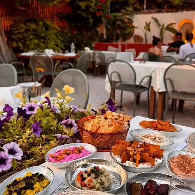Bedri Usta Alaçatı - İzmir Mekan Rehberi