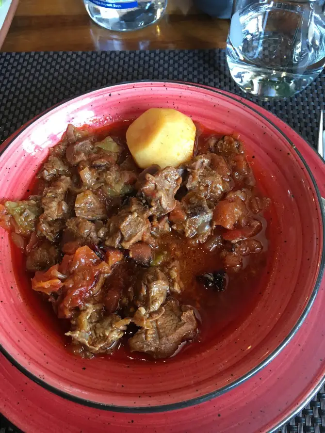 Beğendik Abi Lokantası - İzmir Mekan Rehberi