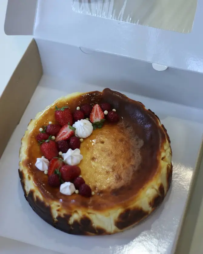 Bej Patisserie - İzmir Mekan Rehberi