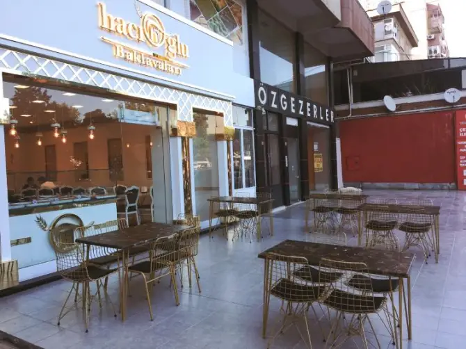 Bergama Hacıoğlu Baklava & Künefe - İzmir Mekan Rehberi