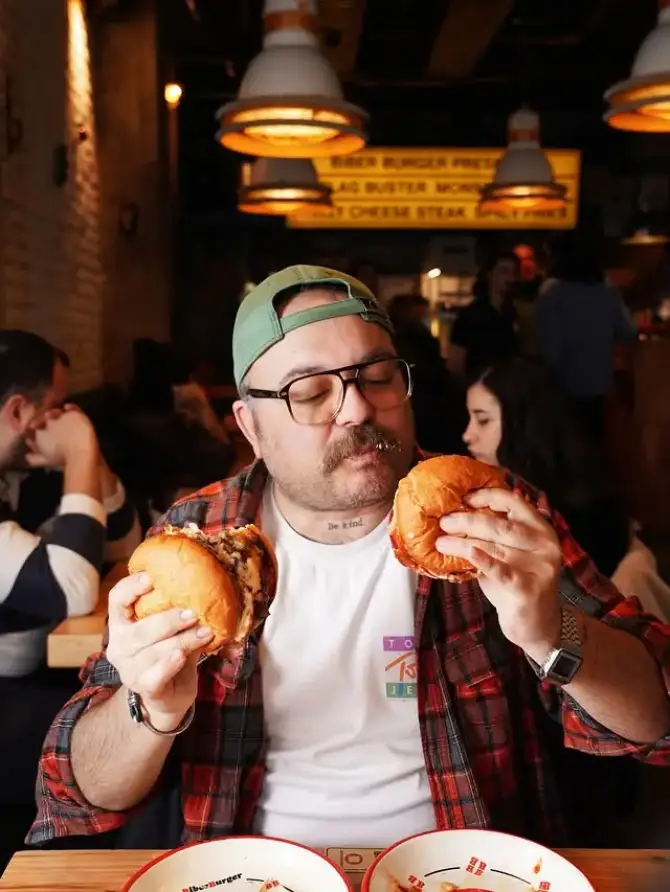 Biber Burger Bostanlı - İzmir Mekan Rehberi