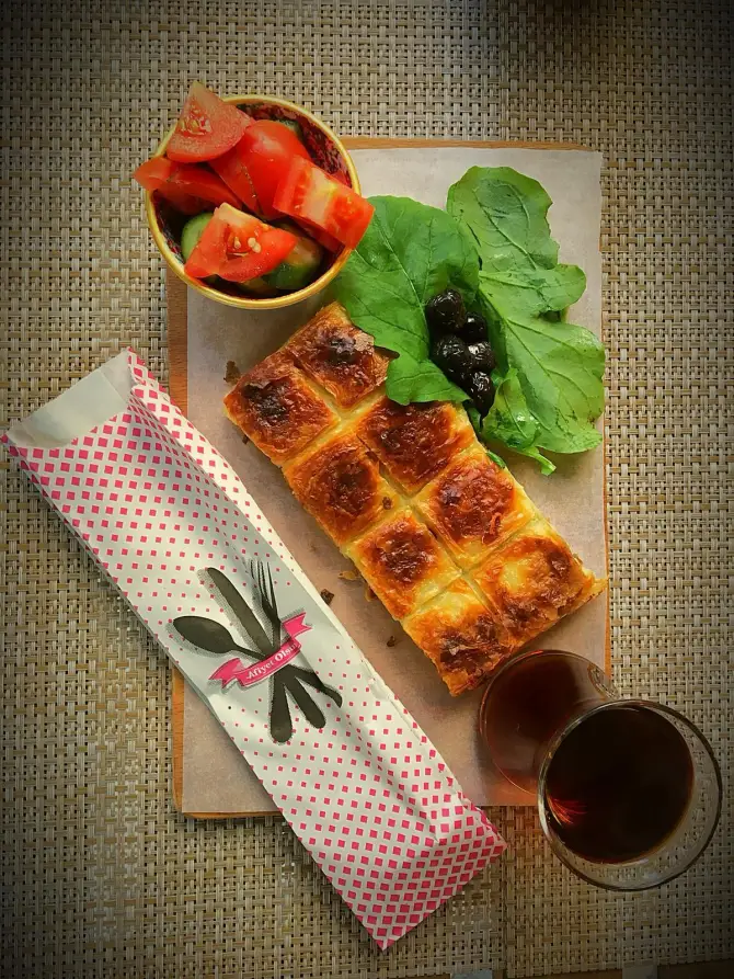 Bi’Lokma Börek İzmir - İzmir Mekan Rehberi