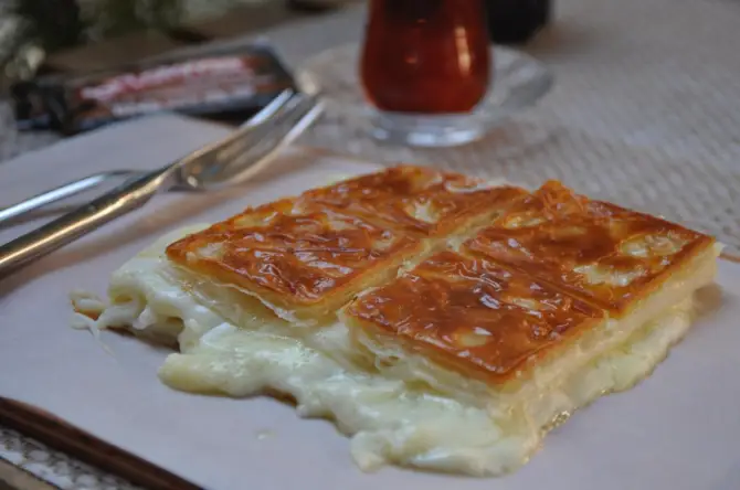 Bi’Lokma Börek İzmir - İzmir Mekan Rehberi