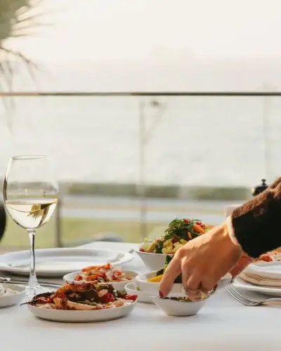 Birinci Kordon Balık Restoran - İzmir Mekan Rehberi