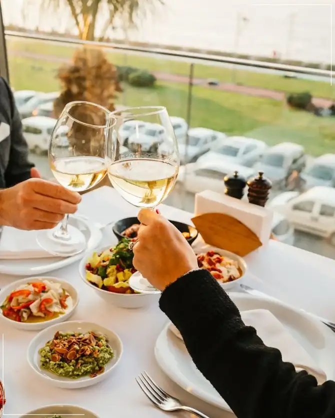 Birinci Kordon Balık Restoran - İzmir Mekan Rehberi