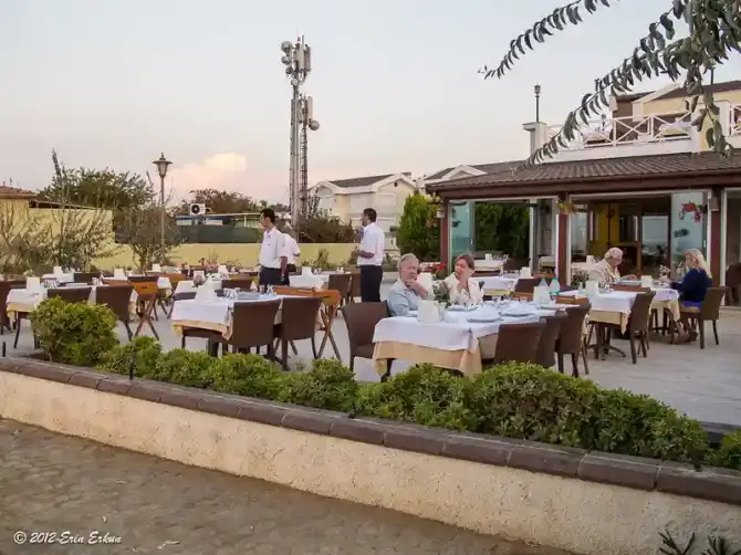 Bizim Gazino Balık Restaurant - İzmir Mekan Rehberi