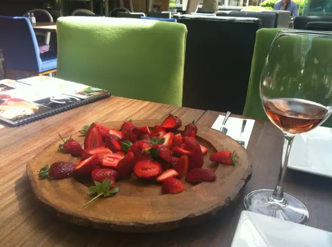 Blanc Cafe - İzmir Mekan Rehberi