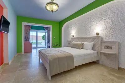 Boğaziçi Butik Otel Alaçatı - İzmir Mekan Rehberi