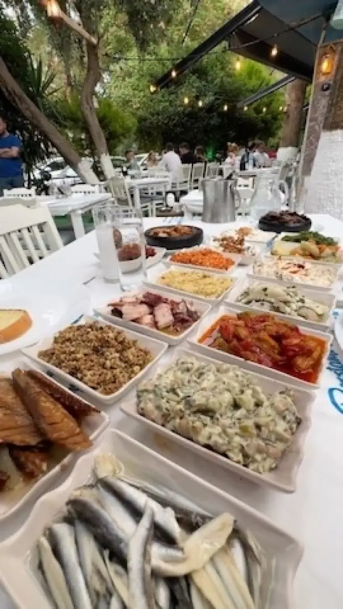 Bostanlı Meyhanesi - İzmir Mekan Rehberi