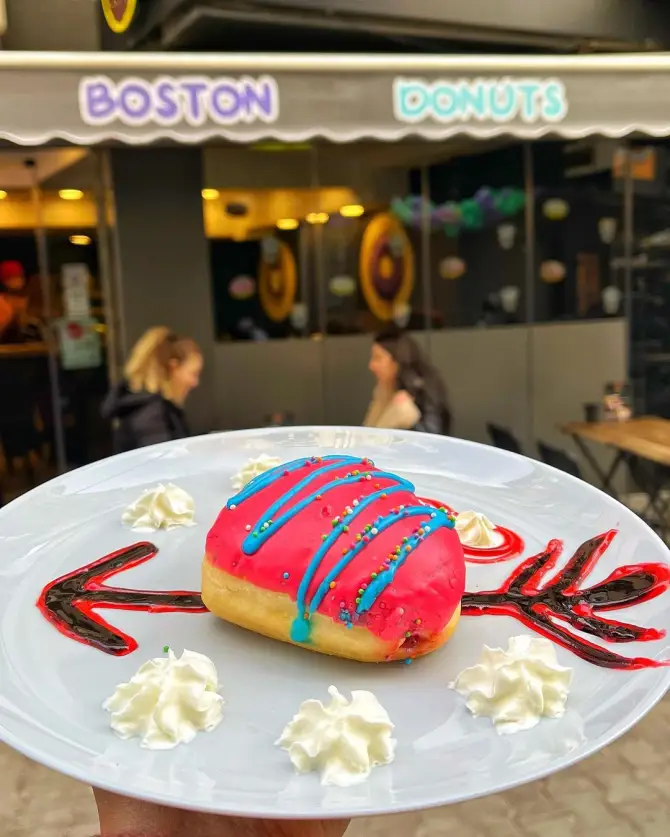 Boston Donuts Alsancak - İzmir Mekan Rehberi
