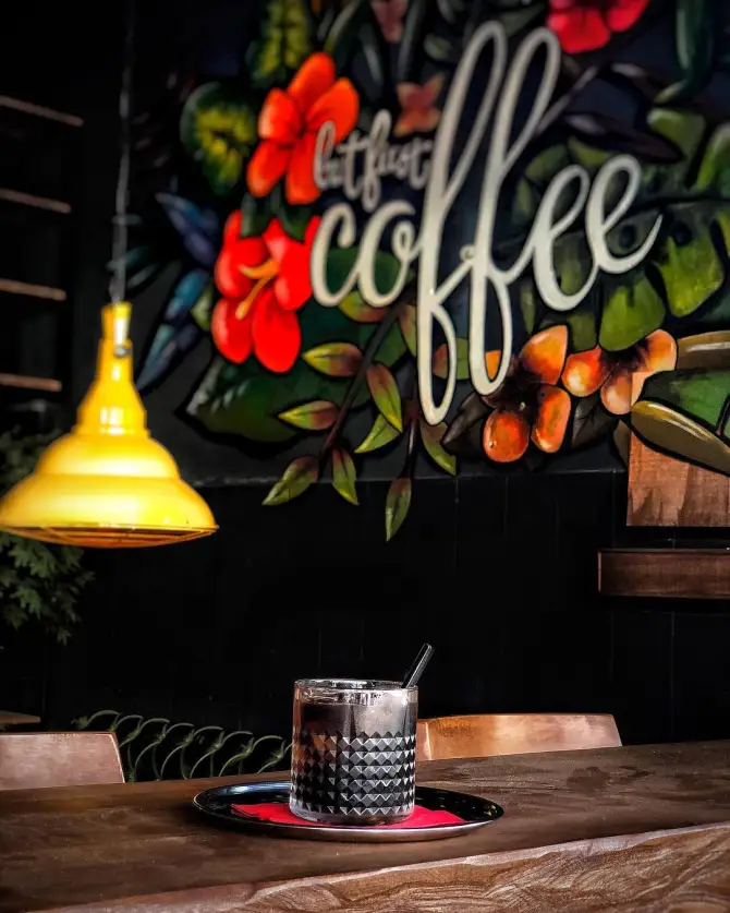 BrewBar 3rd Wave Cafe&Roastery - İzmir Mekan Rehberi