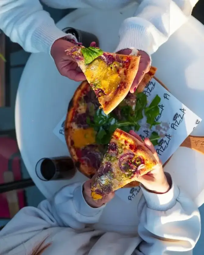Bring Pizza Bayraklı - İzmir Mekan Rehberi
