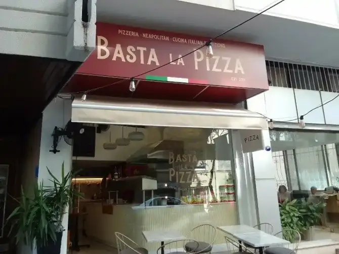 Basta La Pizza Alsancak - İzmir Mekan Rehberi