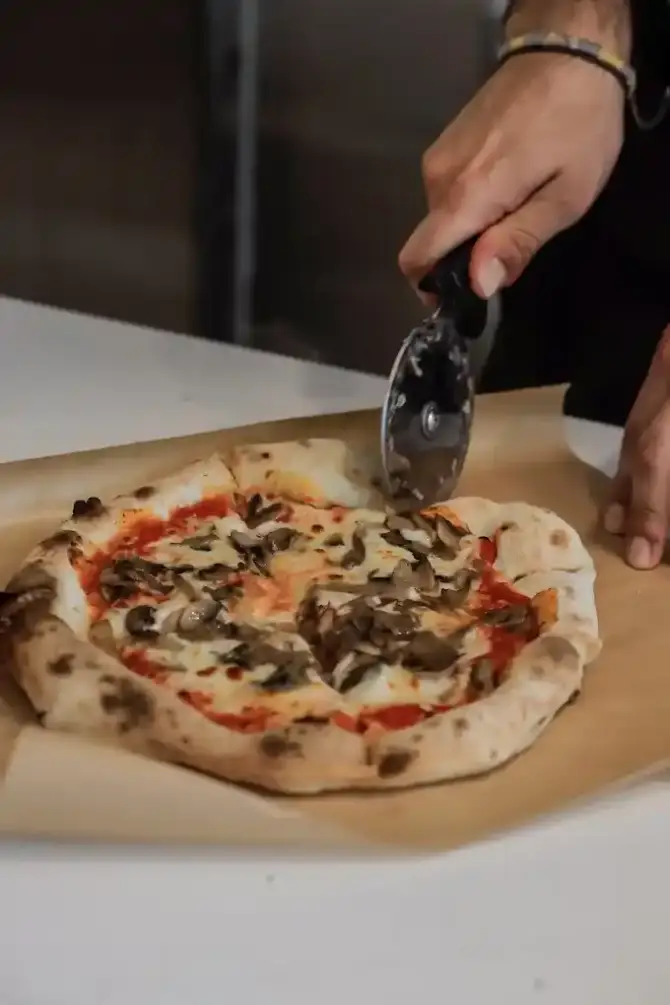 Basta La Pizza Alsancak - İzmir Mekan Rehberi