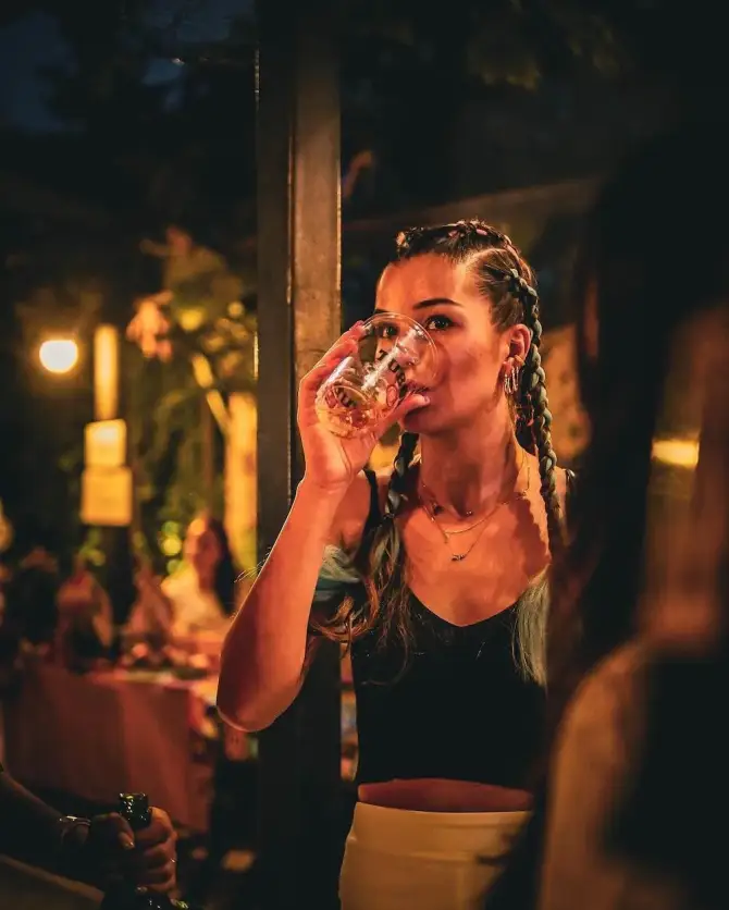 Buenas Bistro & Lounge - İzmir Mekan Rehberi
