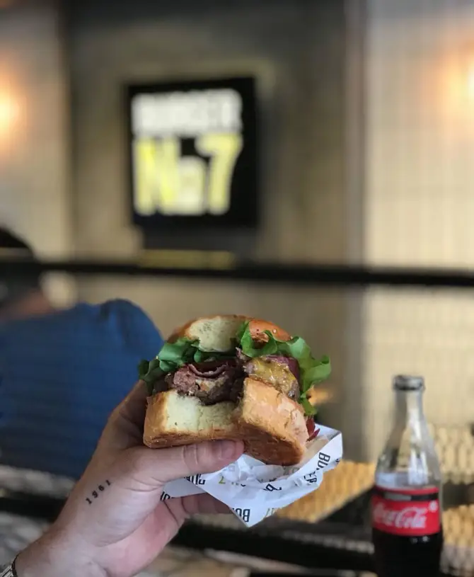 Burger No 7 Bostanlı - İzmir Mekan Rehberi